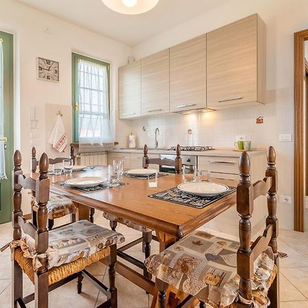 Casa Vacanze Dalla Ci Capezzano Pianore Экстерьер фото